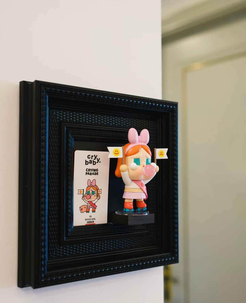 4-Inch Display Opening Frame for Mini Figures – Black